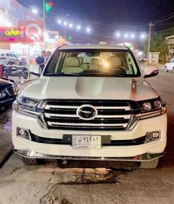 تۆیۆتا لاند کروزەر